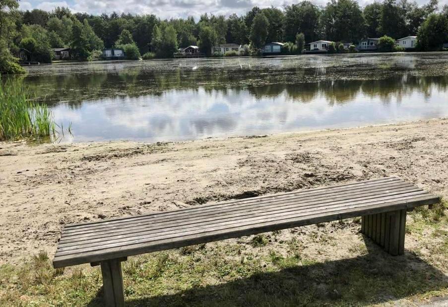 Landzicht Natuur Rust En Ruimte Oosterwolde  Bagian luar foto